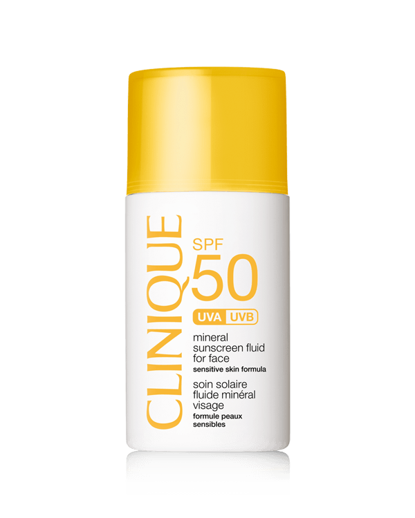 Clinique Sun™ Soin Solaire Minéral Visage SPF 50, Un fluide léger qui offre une protection UVA/UVB quotidienne contre les dommages du soleil.